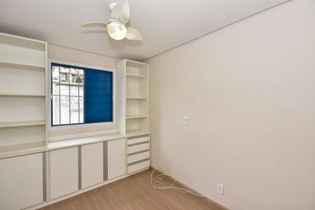 Quarto 1 de apartamento para alugar com 2 quartos, 43m² em Jardim Jussara, São Paulo