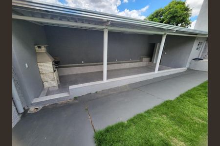 Casa à venda com 160m², 3 quartos e 3 vagasFoto 03