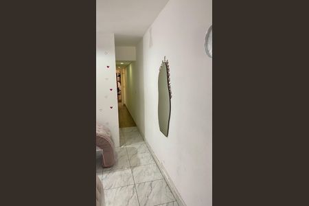 Casa à venda com 210m², 4 quartos e 2 vagasCorredor