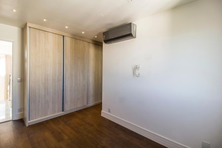 Apartamento à venda com 165m², 3 quartos e 2 vagasSuíte 3