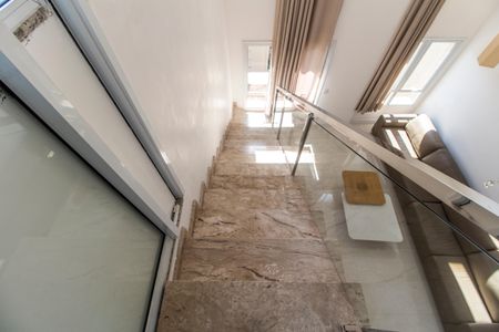 Apartamento à venda com 165m², 3 quartos e 2 vagasEscada