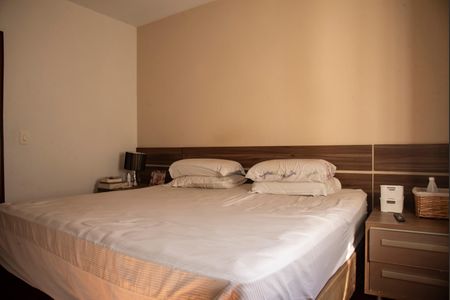 Casa à venda com 300m², 3 quartos e 2 vagasSuíte