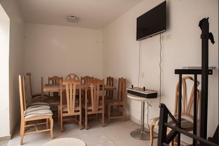 Casa à venda com 300m², 3 quartos e 2 vagasÁrea de lazer