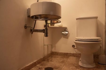 Casa à venda com 300m², 3 quartos e 2 vagasLavabo