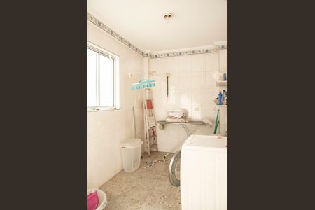 Casa à venda com 300m², 3 quartos e 2 vagasÁrea de Serviço