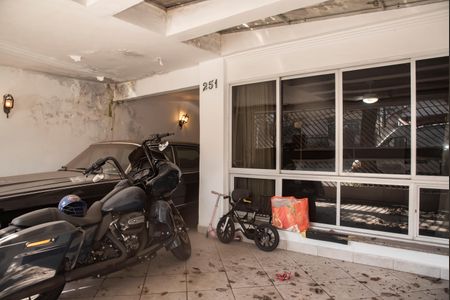 Casa à venda com 300m², 3 quartos e 2 vagasGaragem