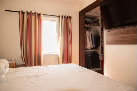 Casa à venda com 300m², 3 quartos e 2 vagasSuíte