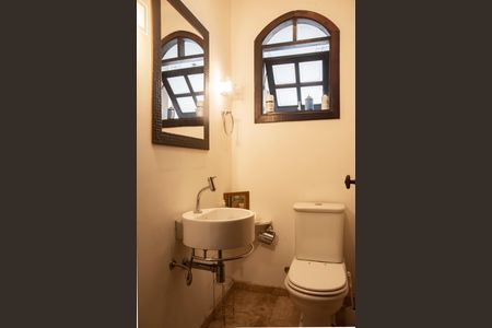 Casa à venda com 300m², 3 quartos e 2 vagasBanheiro