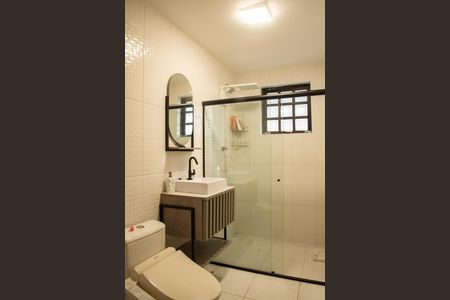 Casa à venda com 300m², 3 quartos e 2 vagasBanheiro