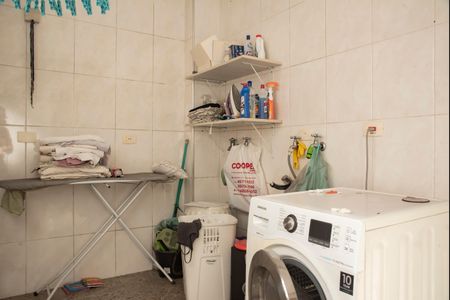 Casa à venda com 300m², 3 quartos e 2 vagasÁrea de Serviço