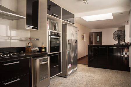 Casa à venda com 300m², 3 quartos e 2 vagasCozinha