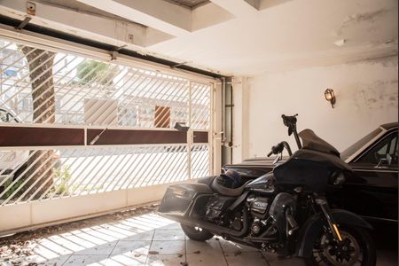 Casa à venda com 300m², 3 quartos e 2 vagasGaragem