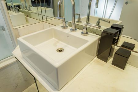 Apartamento à venda com 127m², 3 quartos e 2 vagas Apartamento à venda com 127m², 3 quartos e 2 vagasBanheiro da Suíte