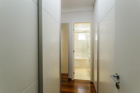 Apartamento à venda com 127m², 3 quartos e 2 vagas Apartamento à venda com 127m², 3 quartos e 2 vagasQuarto Suíte