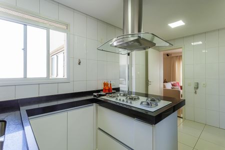 Apartamento à venda com 127m², 3 quartos e 2 vagas Apartamento à venda com 127m², 3 quartos e 2 vagasCozinha