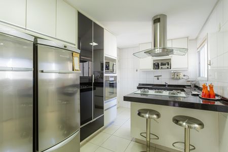 Apartamento à venda com 127m², 3 quartos e 2 vagas Apartamento à venda com 127m², 3 quartos e 2 vagasCozinha
