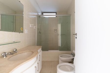 Apartamento à venda com 126m², 3 quartos e 1 vagaBanheiro Social 