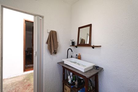 Casa à venda com 104m², 2 quartos e 3 vagasBanheiro