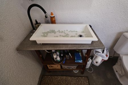 Casa à venda com 104m², 2 quartos e 3 vagasBanheiro