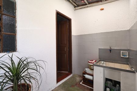 Casa à venda com 104m², 2 quartos e 3 vagasLavanderia