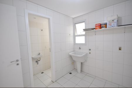 Casa de condomínio para alugar com 220m², 3 quartos e 2 vagasÁrea de Serviço