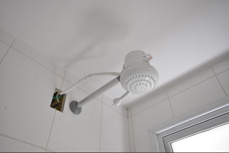 Casa de condomínio para alugar com 220m², 3 quartos e 2 vagasBanheiro de serviço