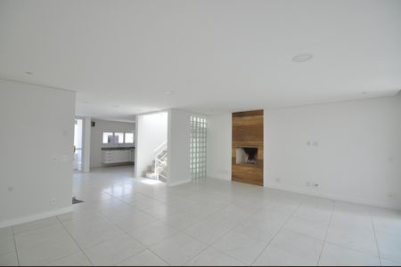 Sala de casa de condomínio para alugar com 3 quartos, 220m² em Tremembé, São Paulo