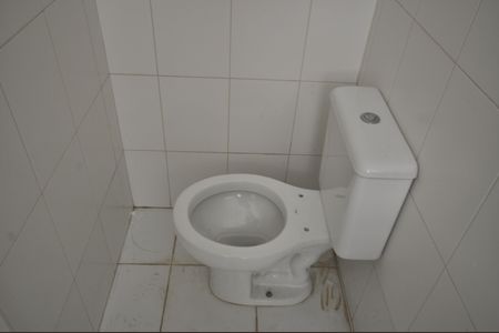 Casa de condomínio para alugar com 220m², 3 quartos e 2 vagasBanheiro de serviço