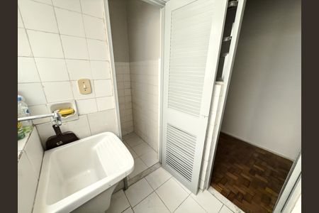 Apartamento à venda com 70m², 2 quartos e 1 vagaÁrea de Serviço