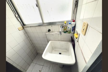 Apartamento à venda com 70m², 2 quartos e 1 vagaÁrea de Serviço