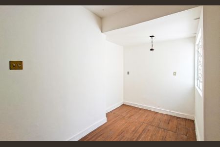 Sala 2 de casa para alugar com 3 quartos, 140m² em Sagrada Família, Belo Horizonte