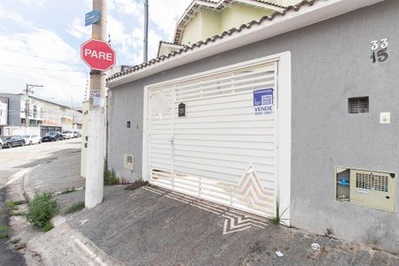 Casa à venda com 140m², 3 quartos e 2 vagas Casa à venda com 140m², 3 quartos e 2 vagasFachada