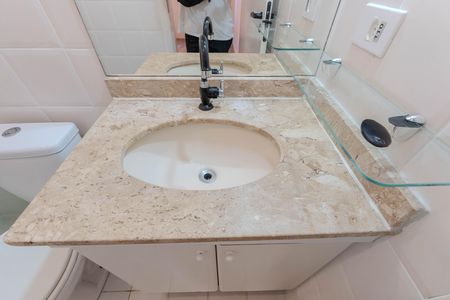 Banheiro Social de apartamento para alugar com 1 quarto, 48m² em Consolação, São Paulo