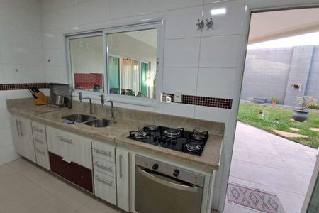 Casa à venda com 345m², 3 quartos e 4 vagas