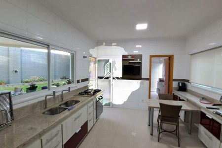 Casa à venda com 345m², 3 quartos e 4 vagas