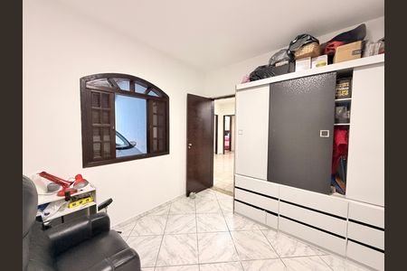 Casa à venda com 350m², 3 quartos e 1 vagaSuíte