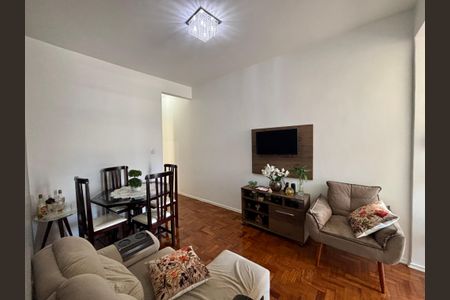 Apartamento à venda com 62m², 2 quartos e sem vagaSala