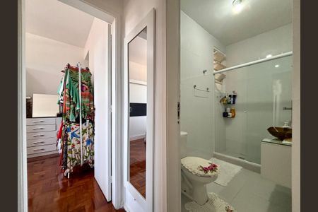 Apartamento à venda com 62m², 2 quartos e sem vagaBanheiro social - corredor de acesso