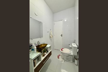 Apartamento à venda com 62m², 2 quartos e sem vagaBanheiro social