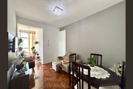 Apartamento à venda com 62m², 2 quartos e sem vagaSala