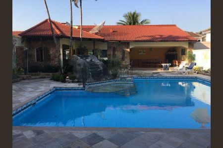 Casa à venda com 690m², 4 quartos e 4 vagas