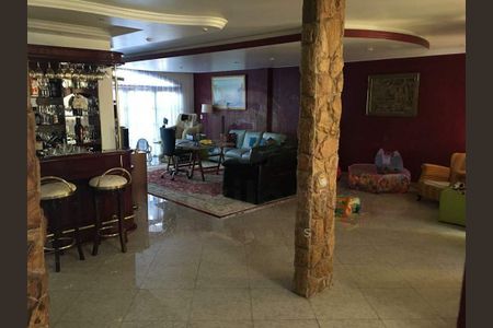 Casa à venda com 690m², 4 quartos e 4 vagas