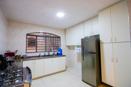 Casa à venda com 250m², 3 quartos e 2 vagas Casa à venda com 250m², 3 quartos e 2 vagasCopa/Cozinha