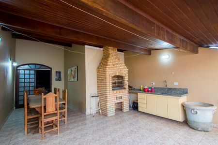 Casa à venda com 250m², 3 quartos e 2 vagas Casa à venda com 250m², 3 quartos e 2 vagasEspaço gourmet