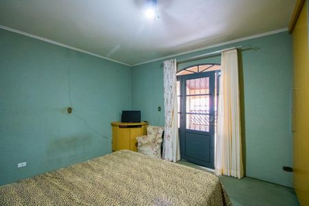 Casa à venda com 250m², 3 quartos e 2 vagas Casa à venda com 250m², 3 quartos e 2 vagasQuarto 1 - Suíte