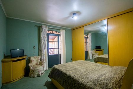 Casa à venda com 250m², 3 quartos e 2 vagas Casa à venda com 250m², 3 quartos e 2 vagasQuarto 1 - Suíte