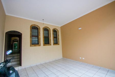 Casa à venda com 250m², 3 quartos e 2 vagas Casa à venda com 250m², 3 quartos e 2 vagasGaragem