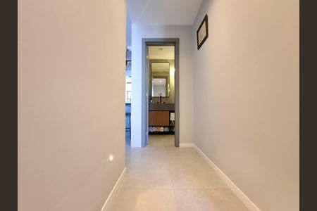 Corredor  de apartamento para alugar com 1 quarto, 89m² em Catete, Rio de Janeiro