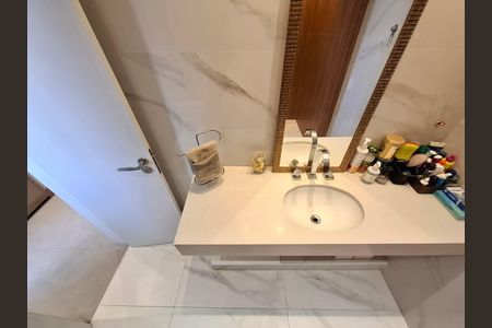 Apartamento para alugar com 89m², 1 quarto e sem vagaBanheiro da suíte 