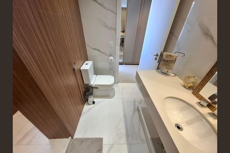 Apartamento para alugar com 89m², 1 quarto e sem vagaBanheiro da suíte 